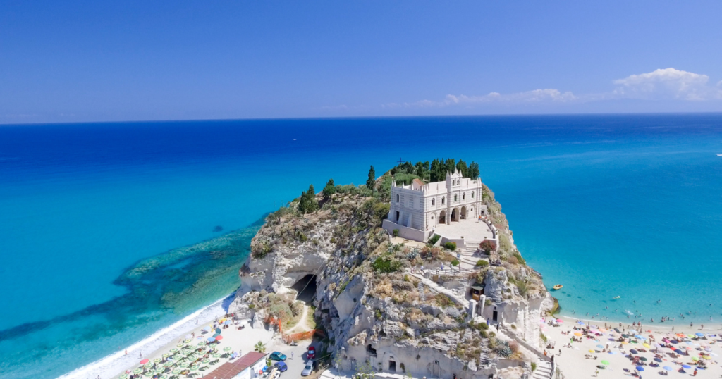 Calabria e Chiesa Santa Maria dell'Isola