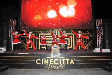 Cinecittà World si veste a festa per Natale 2024: un'esperienza imperdibile tra cinema, spettacoli e magia!