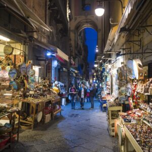 Napoli, la tradizione natalizia nel cuore di San Gregorio Armeno